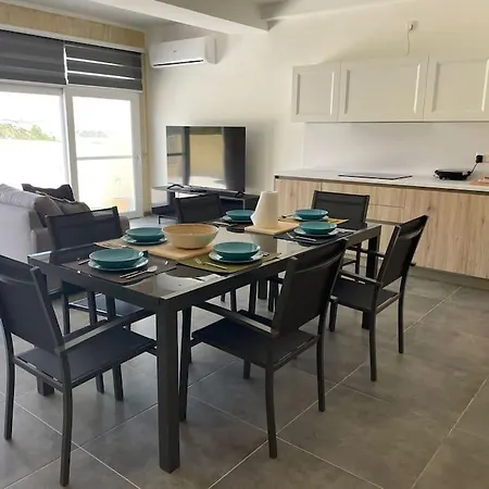 7b The Grove * Xaghra