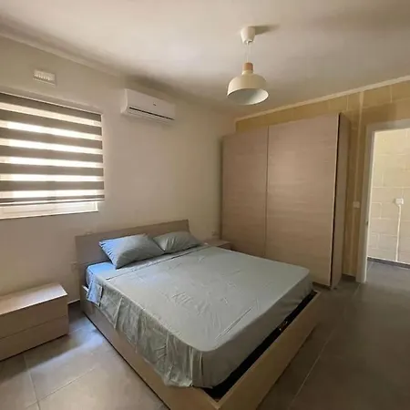 Apartment 7b The Grove